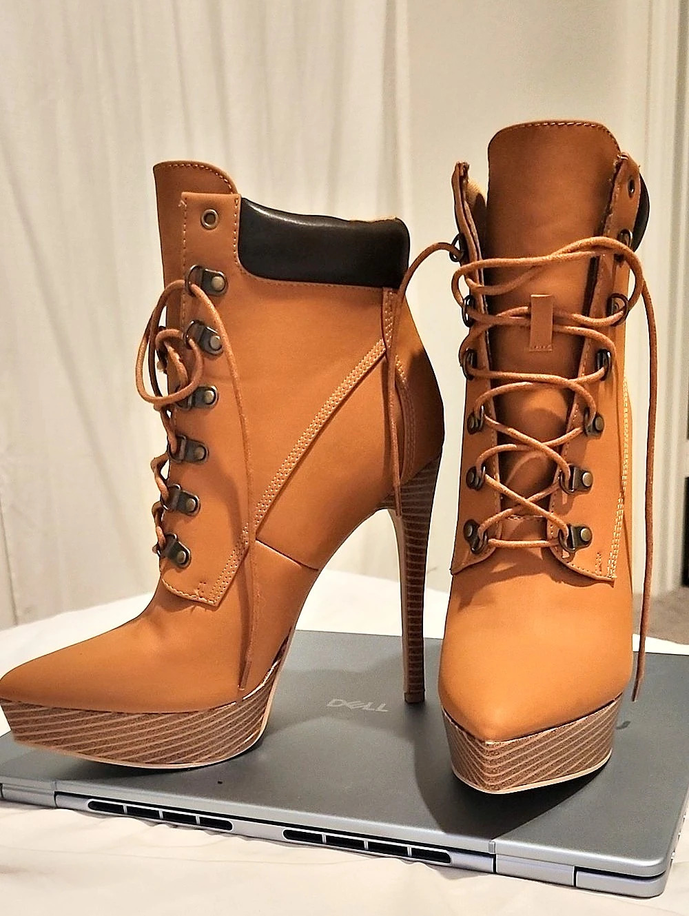 ShoeDazzle JACELYN Tan Lace-Up Platform Stiletto Ankle Boots – Size 7.5